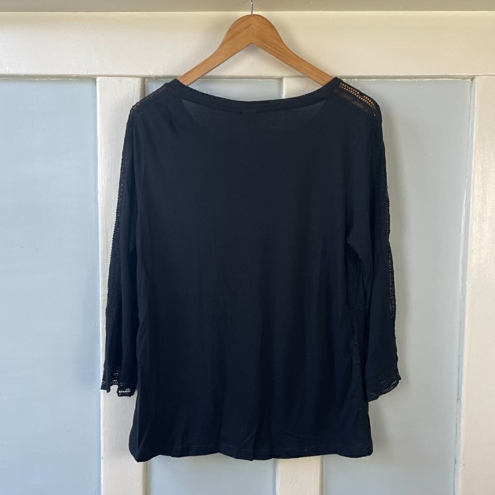 NWT Gap Black Eyelet Detail Shirt 🖤 - Picture 6 of 7